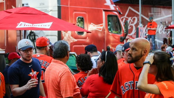 Customized Stanley Cup Personalized Engraving & Printing at Events